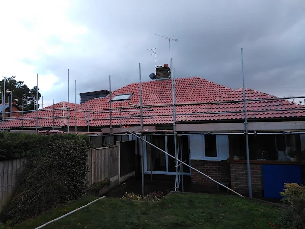Preventive full re-roof with modern dry-fix systems in CH63. Leak-proof, low maintenance, high kerb appeal. Get a free